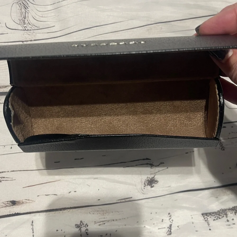 Burberry Black Glasses Case/Tan Plaid Cloth Glasses case Preowned